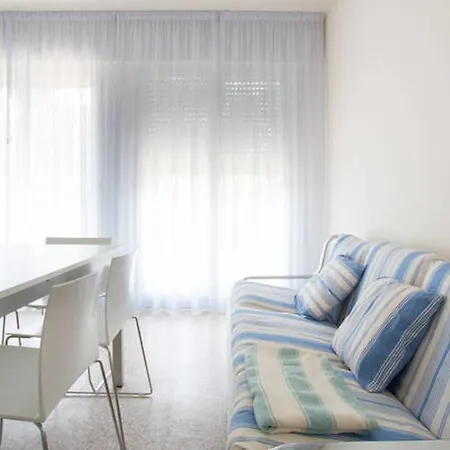 Big And Luminous Flat In Лидо-ди-Езоло