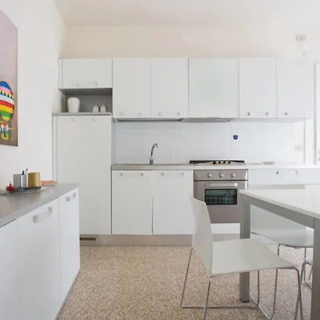 Big And Luminous Flat In Апартаменты Лидо-ди-Езоло